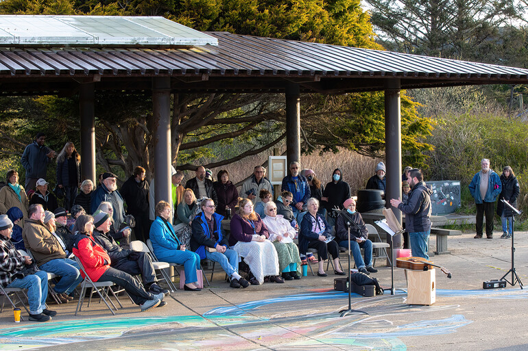 Lincoln City Commuinity Easter Service