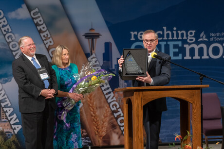 Plubell receives plaque