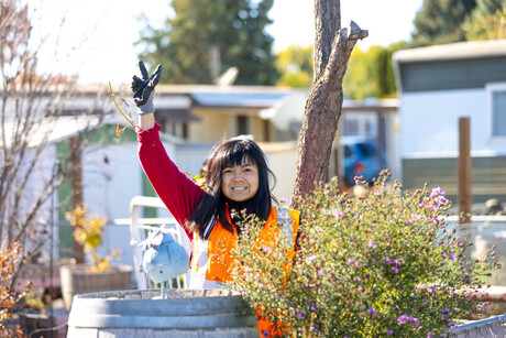 Student doing community service